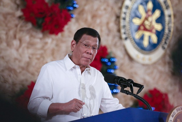 Ong Duterte xin loi ve SEA Games, lo Philippines phai tra gia