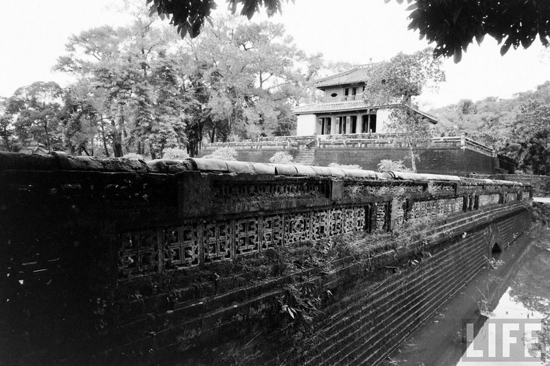 Anh de doi ve cac cong trinh noi tieng o Hue nam 1961-Hinh-7