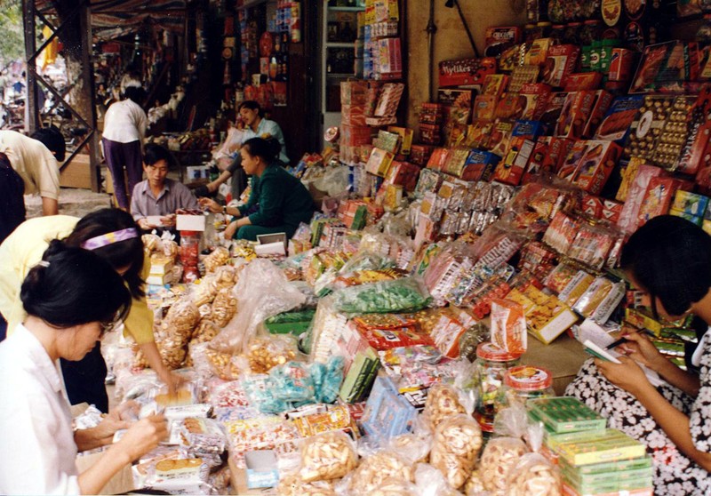 Anh chat lu chua tung tiet lo ve Ha Noi nam 1994-Hinh-5