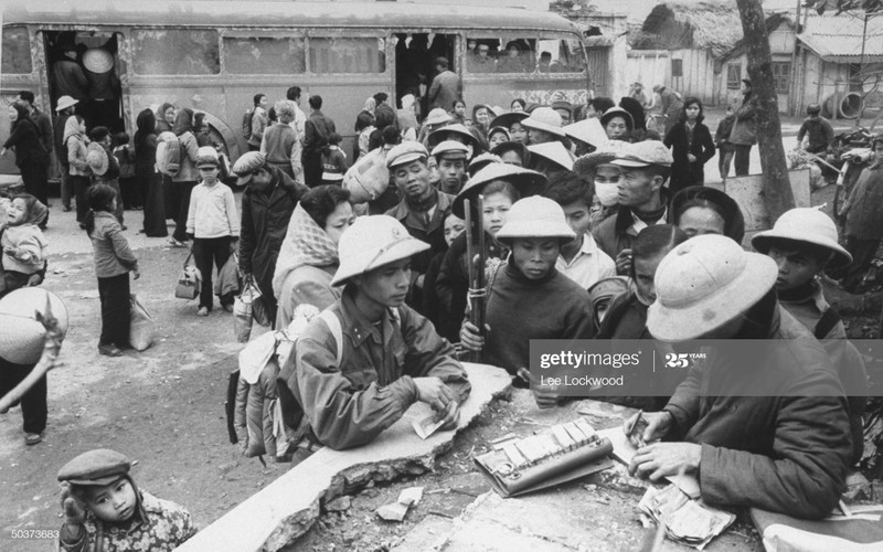 Anh de doi ve Ha Noi trong dan bom nam 1967-Hinh-11