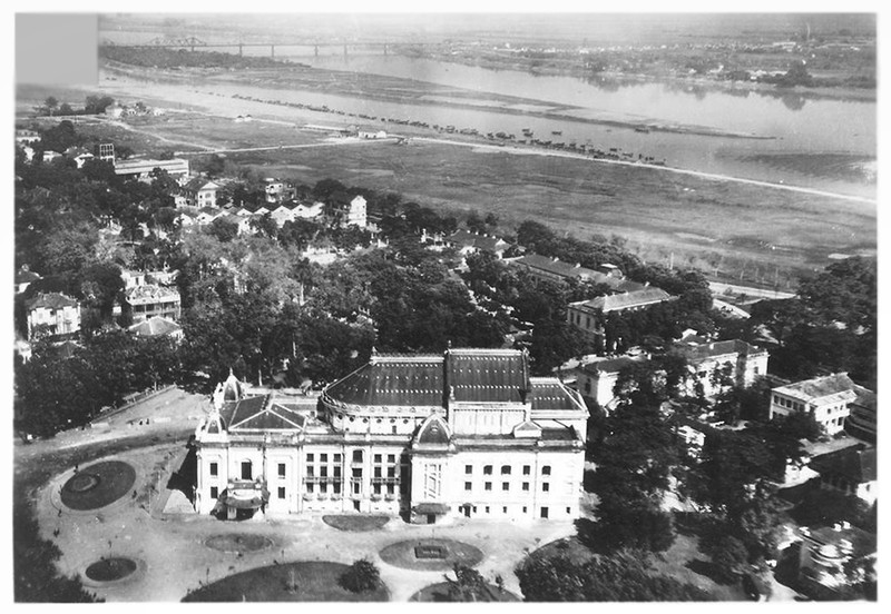 Choang ngop dien mao Ha Noi nam 1930 nhin tu may bay-Hinh-5