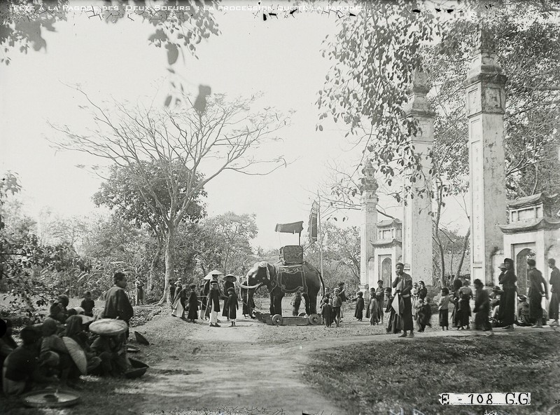 Tan muc le hoi den Dong Nhan Ha Noi ton vinh Hai Ba Trung nam 1920-Hinh-13