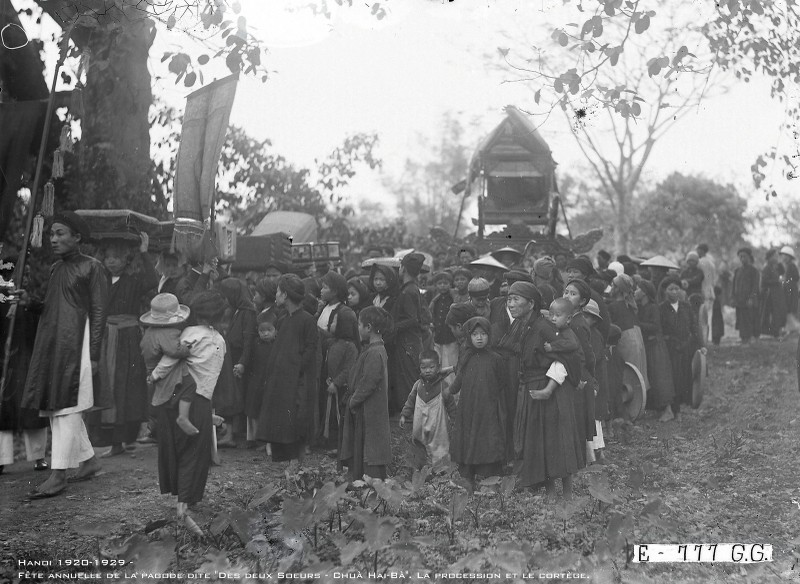 Tan muc le hoi den Dong Nhan Ha Noi ton vinh Hai Ba Trung nam 1920-Hinh-16