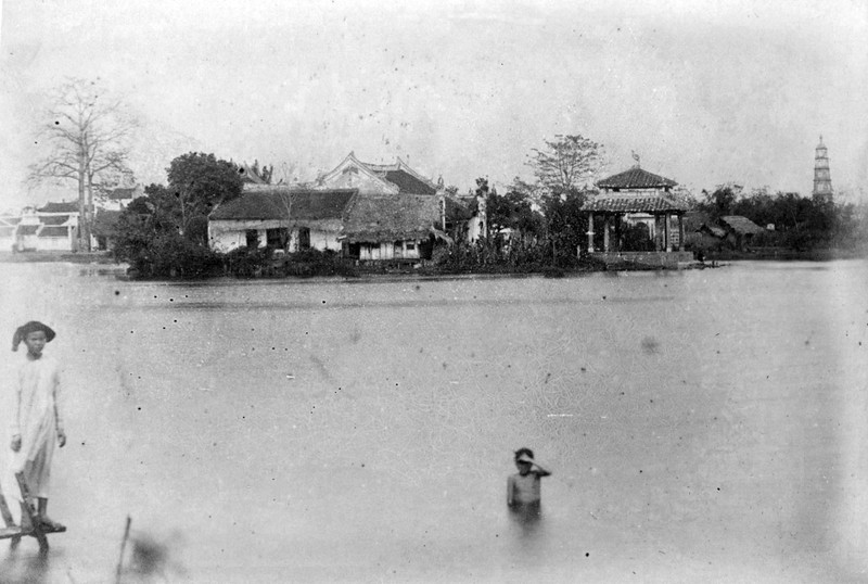 Bo anh cuc quy ve Ha Noi nam 1885-Hinh-3