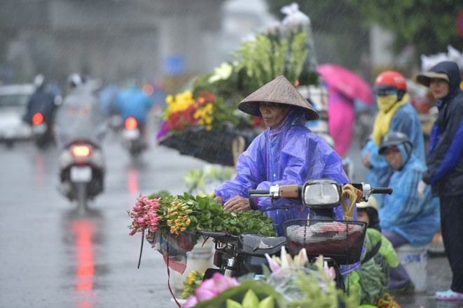 Thoi tiet ngay 8/8: Mua lon dien rong o nhieu vung tren ca nuoc