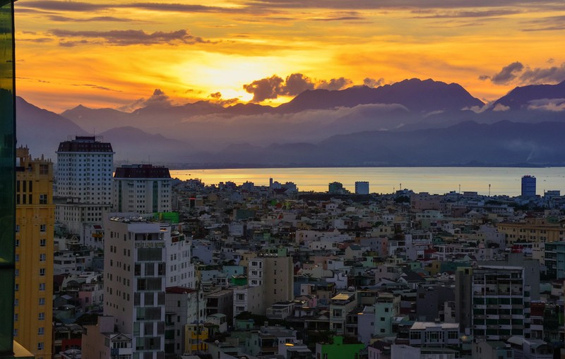 Ngam hoang hon Da Nang dep ngat ngay qua goc nhin 