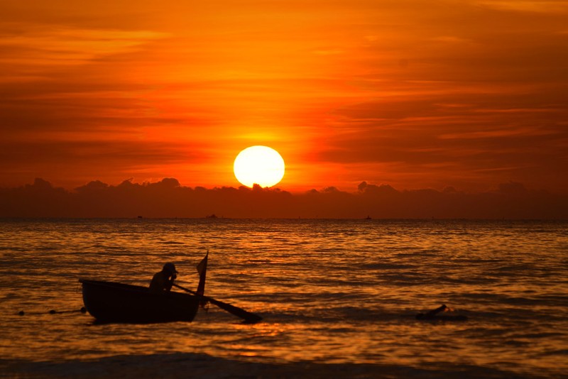 Ngam hoang hon Da Nang dep ngat ngay qua goc nhin 