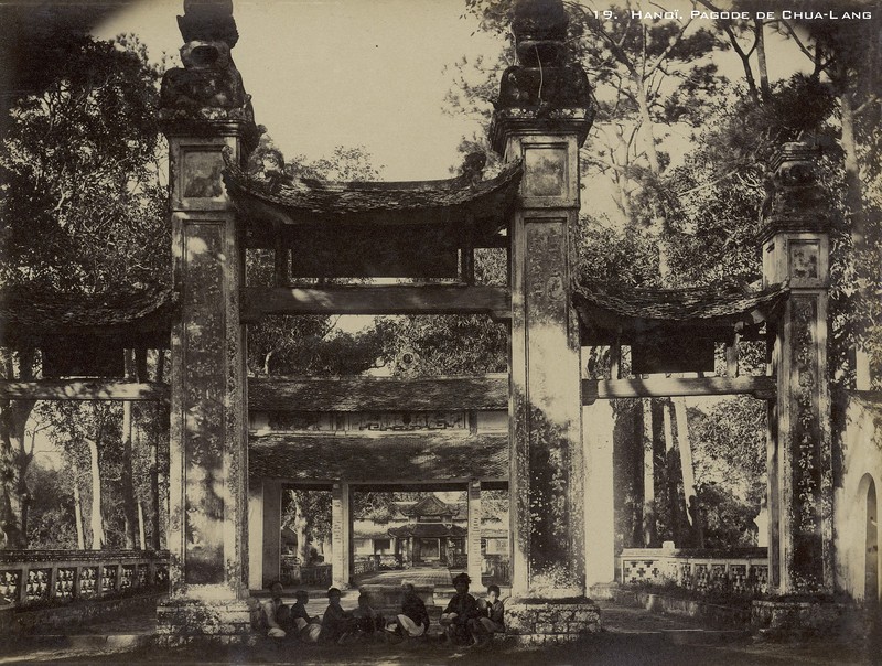 Anh hiem ve cac den chua noi tieng Ha Noi nam 1899-Hinh-6