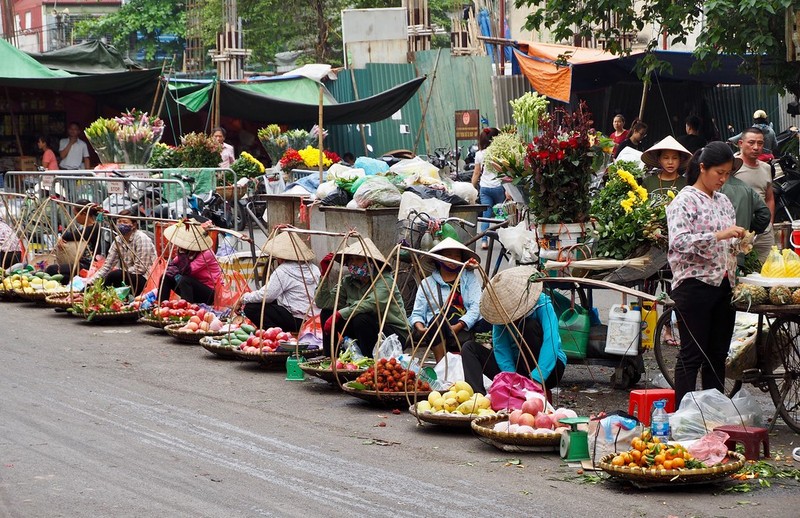 Cho coc Ha Noi hap dan la thuong qua ong kinh Tay-Hinh-3