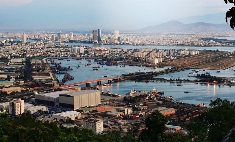 Da Nang tuyet dep qua goc chup tren cao cua pho nhay chau Au-Hinh-6