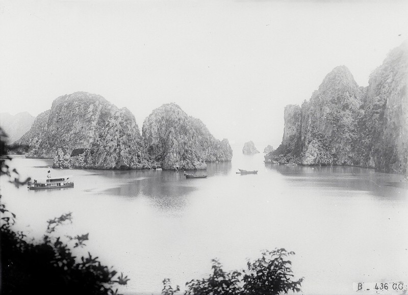 Lang ngam ve dep nguyen so cua vinh Ha Long thap nien 1920-Hinh-4