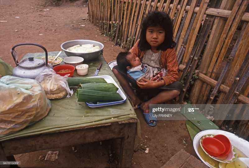 Ky uc ua ve qua bo anh tre em Ha Noi nam 1987-Hinh-12