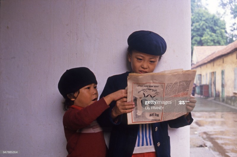 Ky uc ua ve qua bo anh tre em Ha Noi nam 1987-Hinh-5