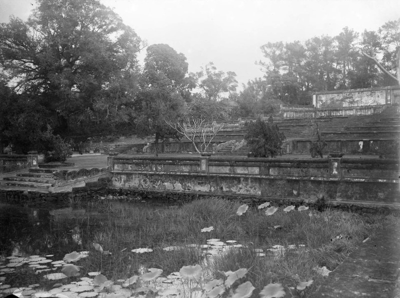 Canh tuong la o lang Gia Long nam 1898 qua loat anh hiem-Hinh-7