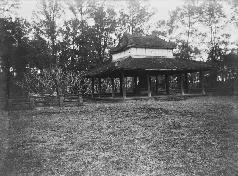 Canh tuong la o lang Gia Long nam 1898 qua loat anh hiem-Hinh-8