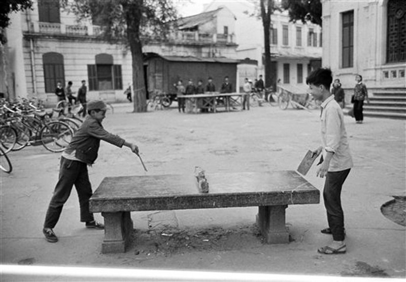 Nhung khoanh khac binh yen o ho Guom nam 1973-Hinh-8
