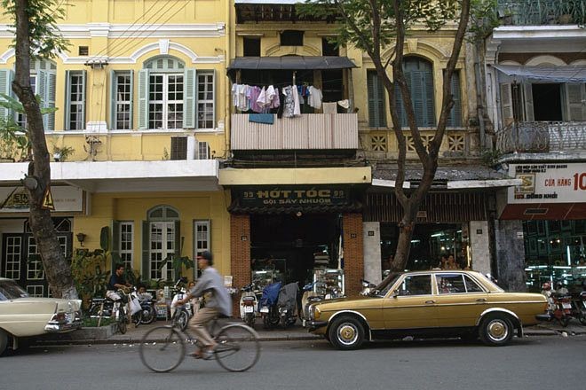 TP Ho Chi Minh nhung nam 1990 qua ong kinh Catherine Karnow-Hinh-3