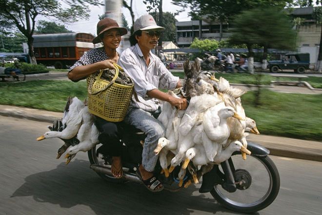 TP Ho Chi Minh nhung nam 1990 qua ong kinh Catherine Karnow-Hinh-8