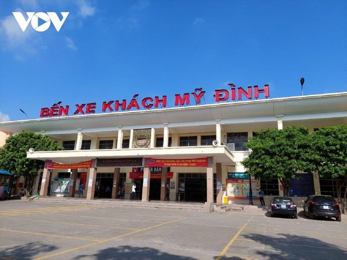 Ben xe o Ha Noi thua xe, vang khach do dich Covid-19-Hinh-10