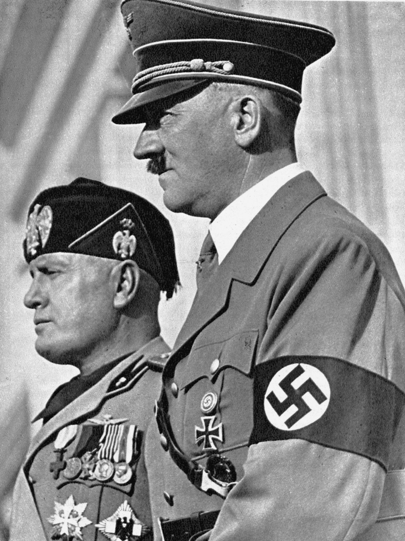 Su nham hiem cua Mussolini sau viec ngan Hitler tan cong Anh-Hinh-7