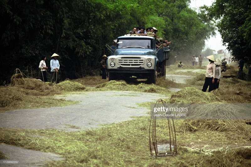 Boi hoi nhin lai cuoc song o nong thon Viet Nam dau thap nien 1990-Hinh-7