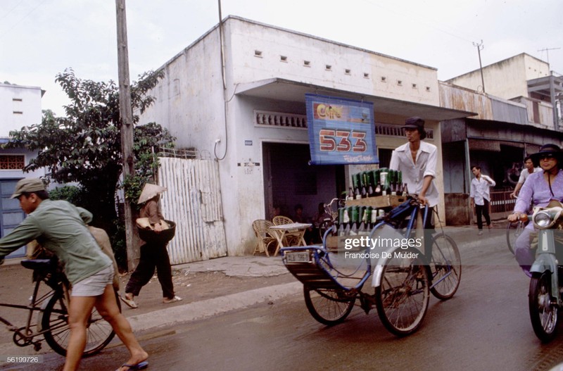 Cuoc song o Sai Gon nam 1989-1994 qua ong kinh phong vien huyen thoai