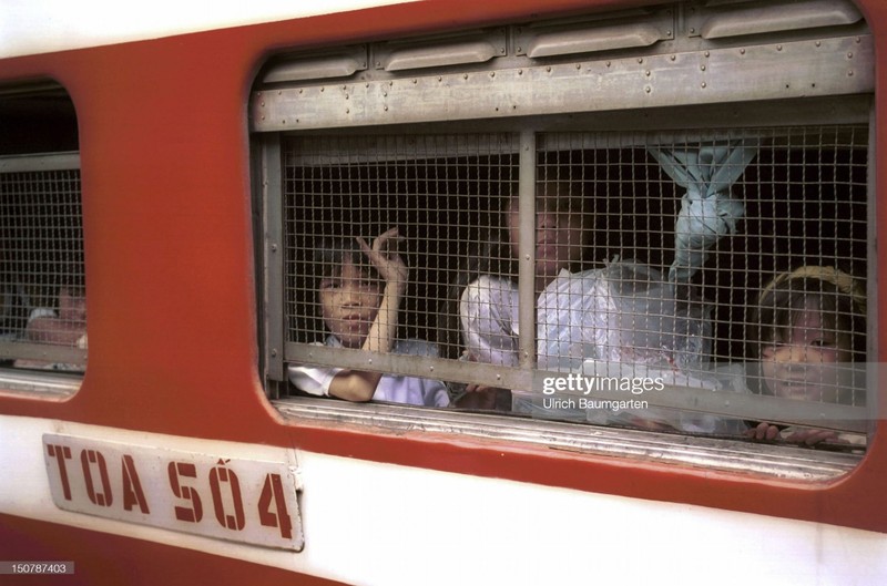 Kham pha Hue va Da Nang nam 1994 qua anh phong vien Duc-Hinh-4