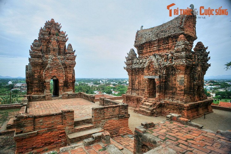 Ngam ba toa thap Cham hung vi, dep ngat ngay o Ninh Thuan-Hinh-2