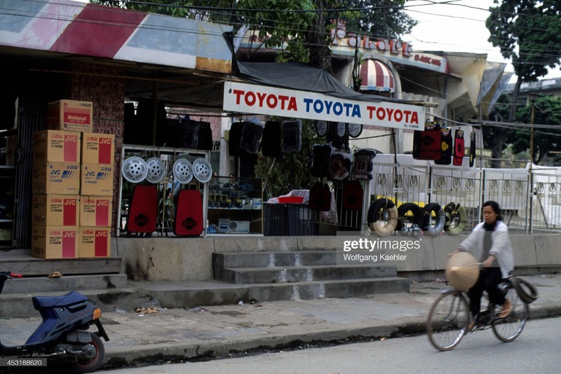 Loat anh day hoai niem ve Ha Noi, Sai Gon nam 1992-Hinh-4