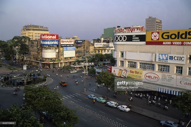 Loat anh day hoai niem ve Ha Noi, Sai Gon nam 1992-Hinh-5