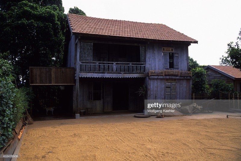 Dak Lak nam 1992 cuc sinh dong qua anh pho nhay Duc-Hinh-10