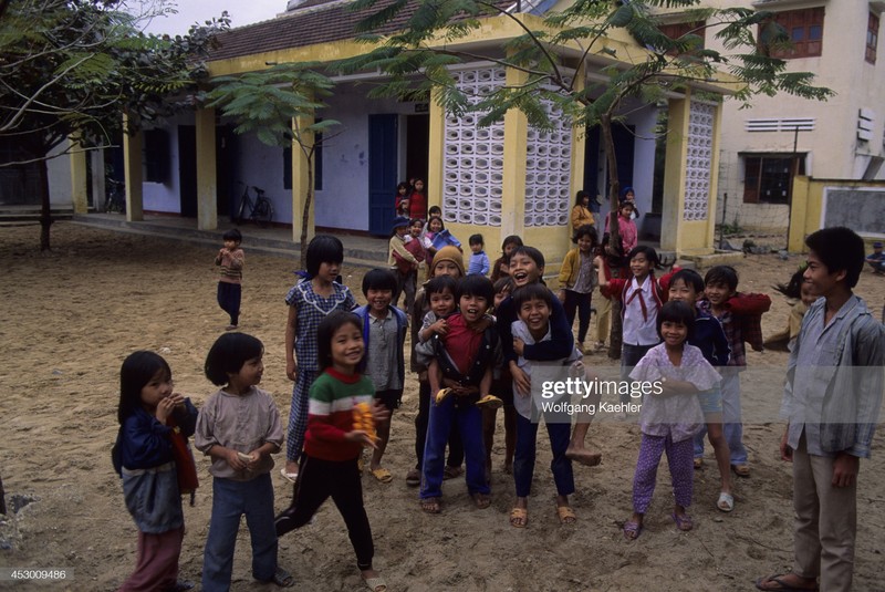 Anh dep moc mac ve Hue, Da Nang nam 1992 qua ong kinh Tay-Hinh-3