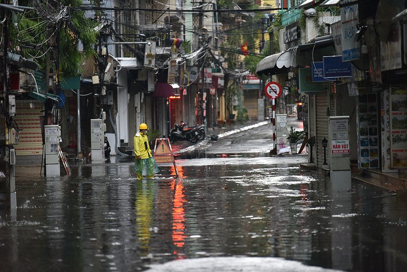 Mua xoi xa o Ha Noi, nhieu tuyen pho ngap ung-Hinh-2