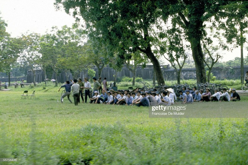 Anh doc: Kham pha khung canh o Hoang thanh Hue nam 1989-Hinh-14