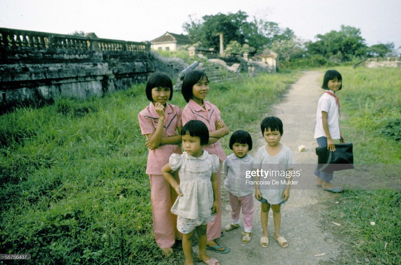 Anh doc: Kham pha khung canh o Hoang thanh Hue nam 1989-Hinh-5