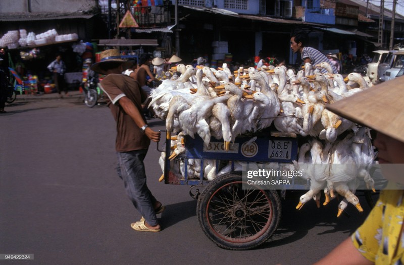 Viet Nam dau thap nien 1990 qua anh cua Christian Sappa (1)-Hinh-14