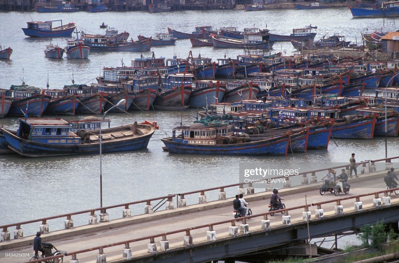 Viet Nam dau thap nien 1990 qua anh cua Christian Sappa (2)-Hinh-5