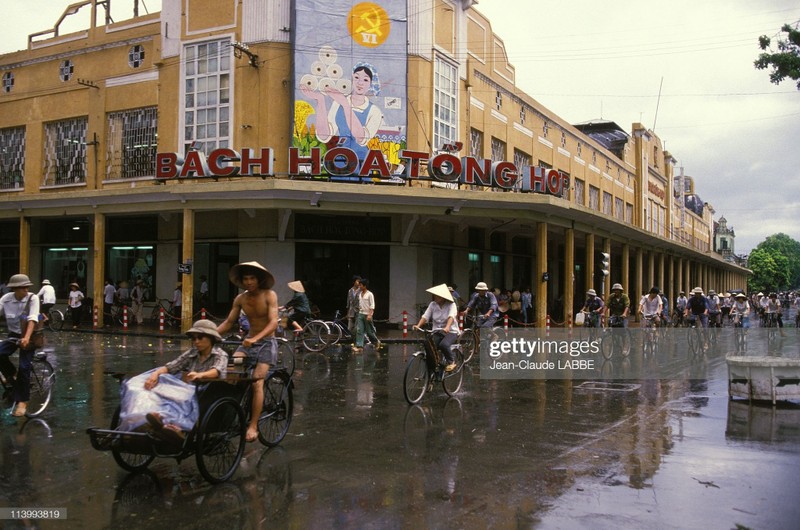 Anh khong the khong xem ve doi thuong Ha Noi nam 1994 (2)-Hinh-2