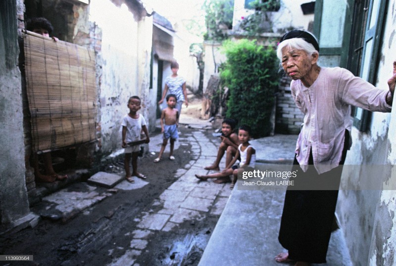 Anh chan dung “chat nhu nuoc cat” cua nguoi Ha Noi nam 1994-Hinh-5