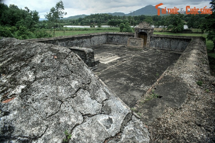 Giai ma giai thoai la ky ve lang mo phu than vua Gia Long-Hinh-8