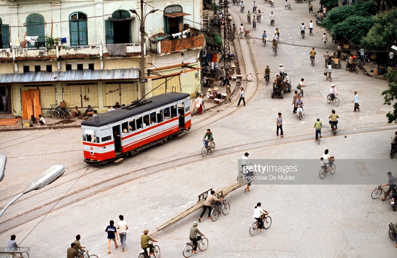 Loat anh cuc thu vi ve giao thong o Ha Noi nam 1989-Hinh-2