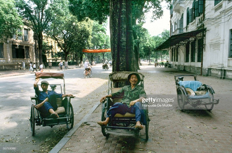 Loat anh cuc thu vi ve giao thong o Ha Noi nam 1989-Hinh-4