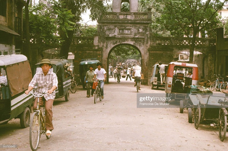 Loat anh cuc thu vi ve giao thong o Ha Noi nam 1989-Hinh-5