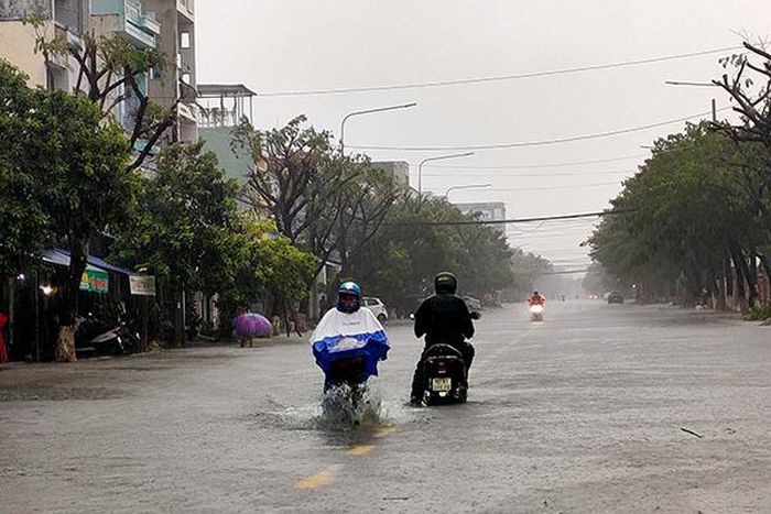 Du bao thoi tiet 7/10, Trung Bo mua xoi xa