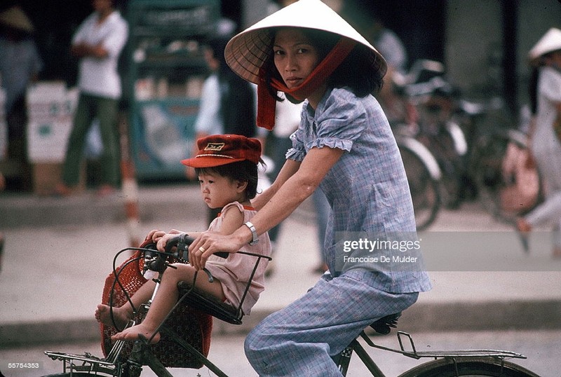 Loat anh kho quen ve phu nu Viet Nam thap nien 1980-Hinh-9