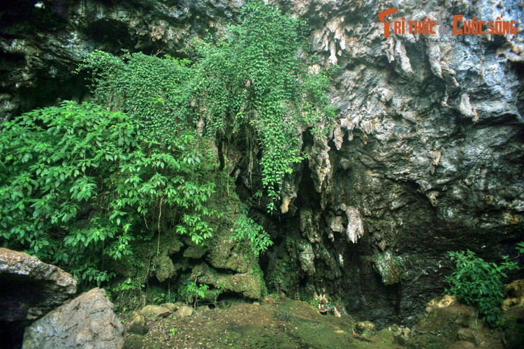 Cau chuyen tinh buon tham trong hang dong noi tieng vung Tay Bac-Hinh-5
