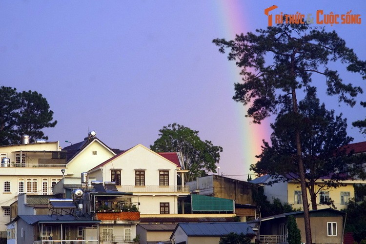 Man nhan voi hien tuong cau vong kep vua xuat hien o Da Lat-Hinh-6