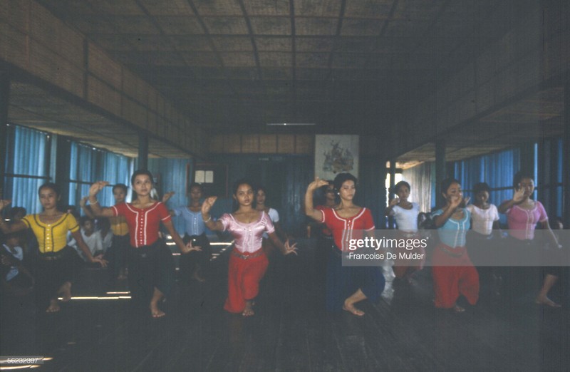 Cuoc song o Phnom Penh nam 1989 qua anh cua Francoise de Mulder-Hinh-6