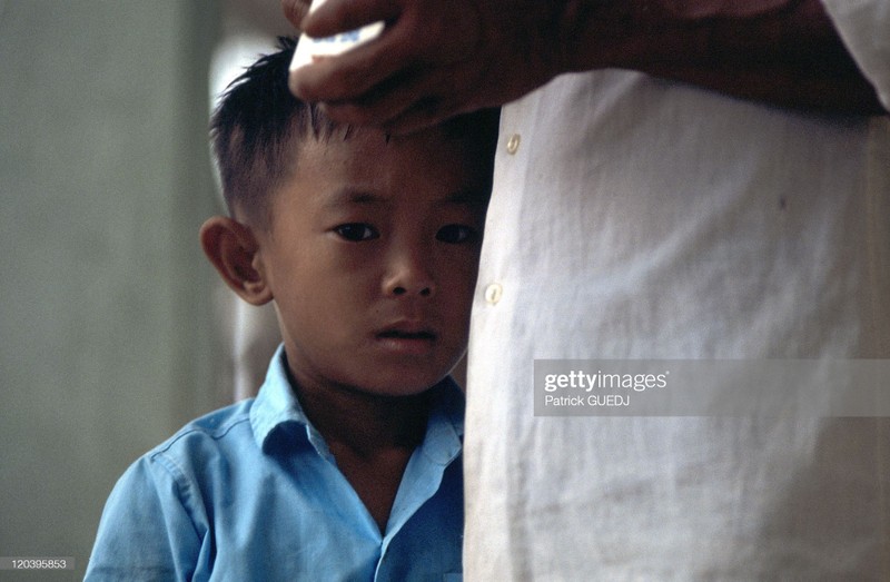 Tre em Viet Nam cuoi thap nien 1990 qua anh cua Patrick Guedj-Hinh-8