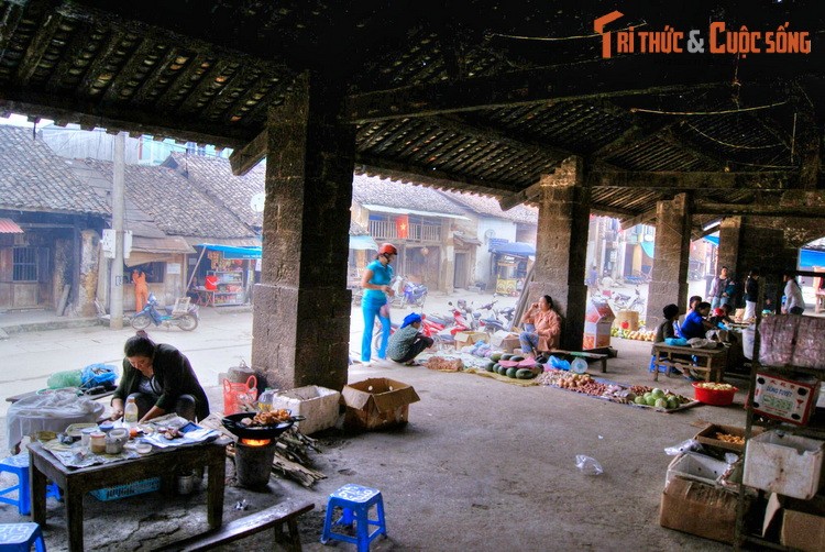 Lac loi giua khu pho co tren cao nguyen da Dong Van-Hinh-7